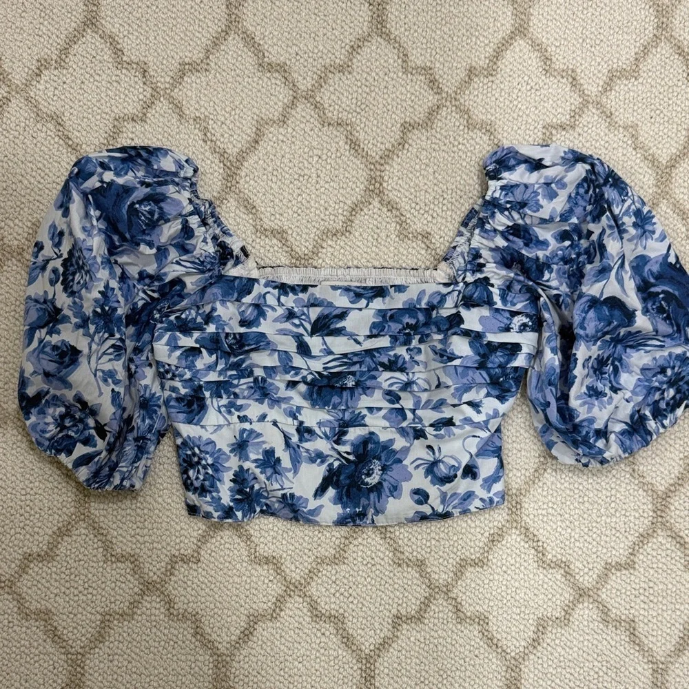 Abercrombie & Fitch Blue‎ Floral Puff Sleeve cropped Blouse top shirt